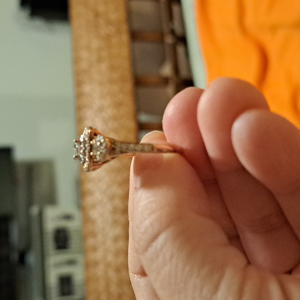 Diamond Ring - Picture 8 of 9